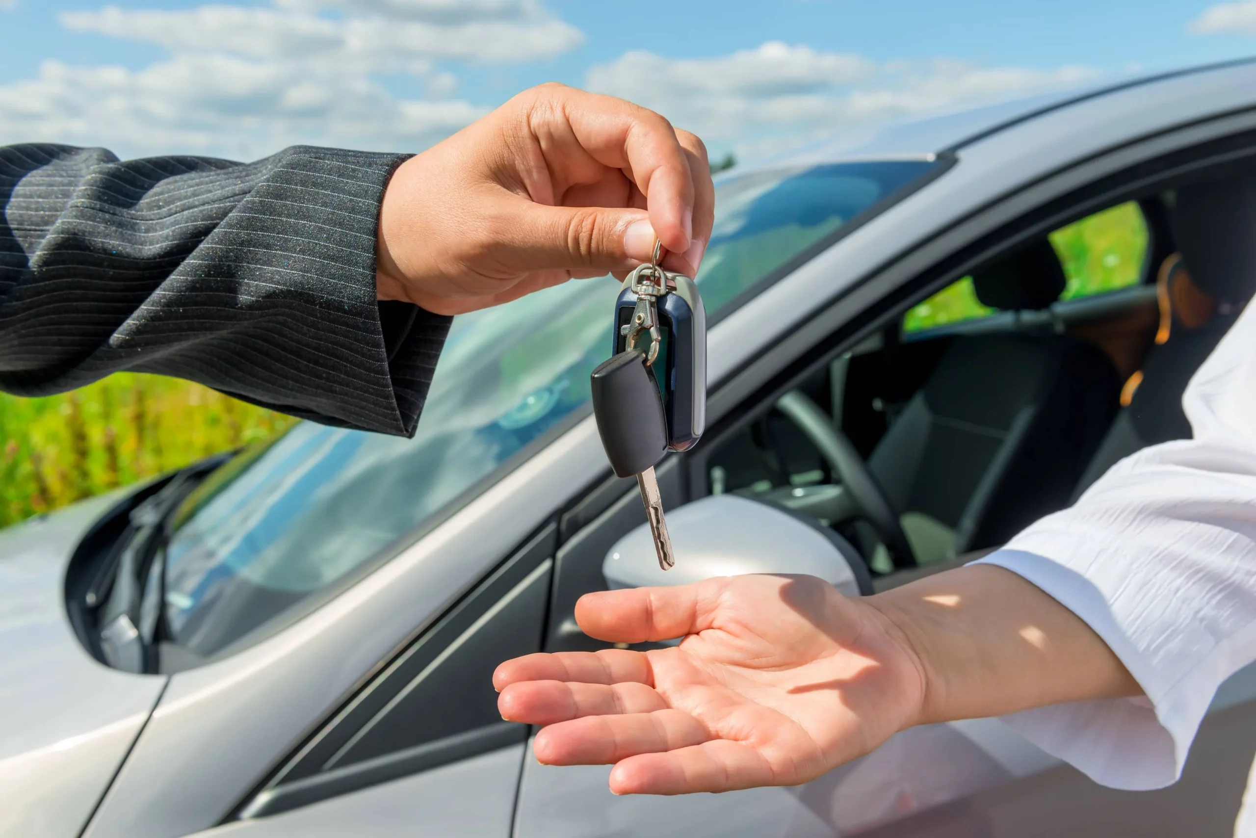 Comment les Français redéfinissent leur rapport à la voiture avec la location longue durée et le leasing